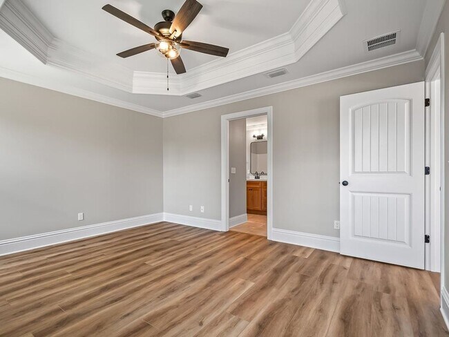Building Photo - Fresh Start? Check Out This 3BR Beauty for $1650!