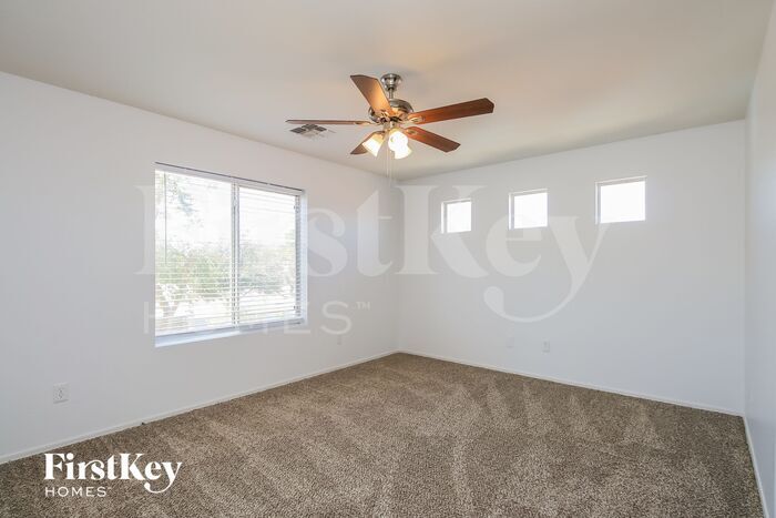 Building Photo - 31238 N Cactus Dr