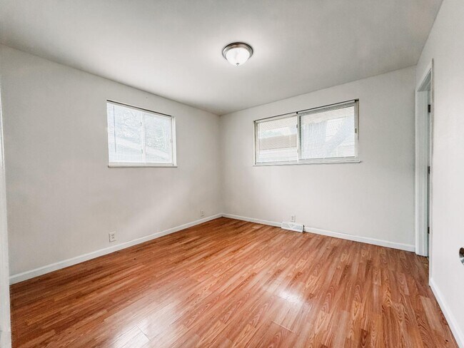 Building Photo - 10229 Edgefield Dr