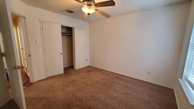 Building Photo - Spacious Four Bedroom