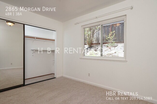 Building Photo - 2865 Morgan Dr