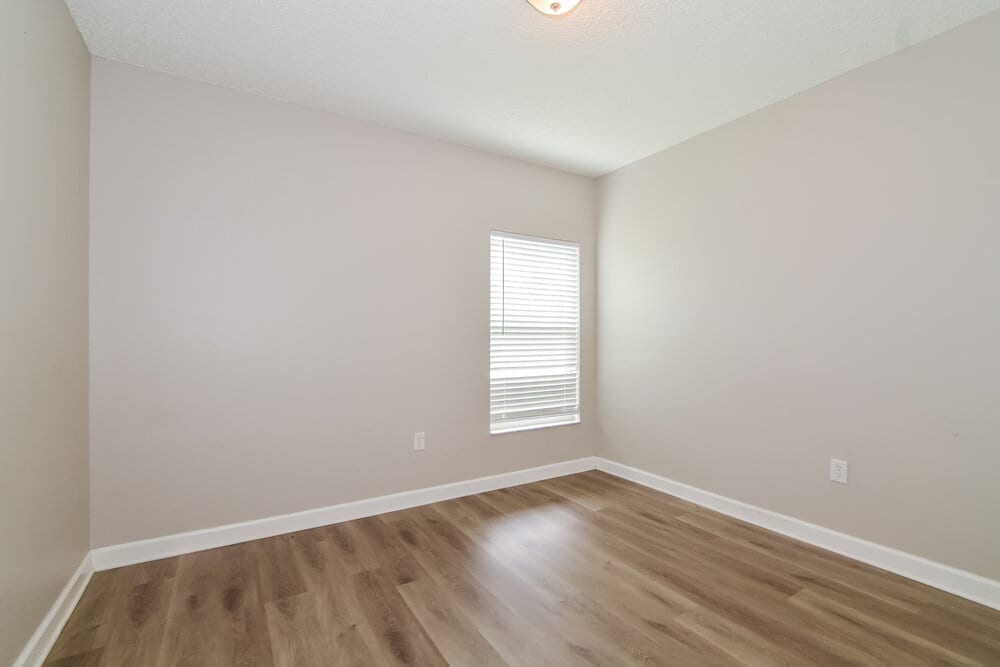 Building Photo - 627 Cotulla Dr