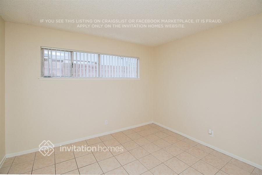 Building Photo - 5208 Mountain View Dr