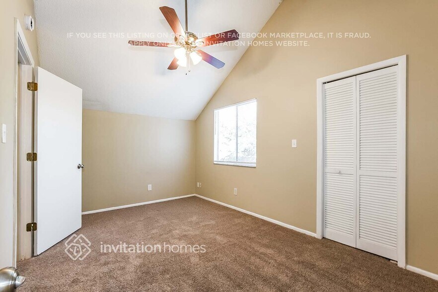 Building Photo - 1074 Windsong Cir