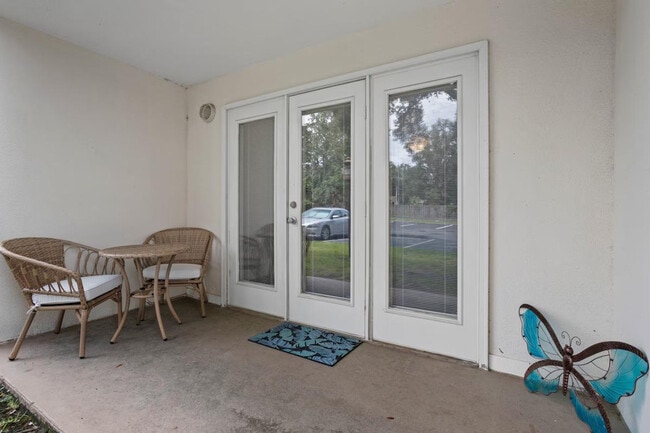 Building Photo - 2046 Beach Blvd