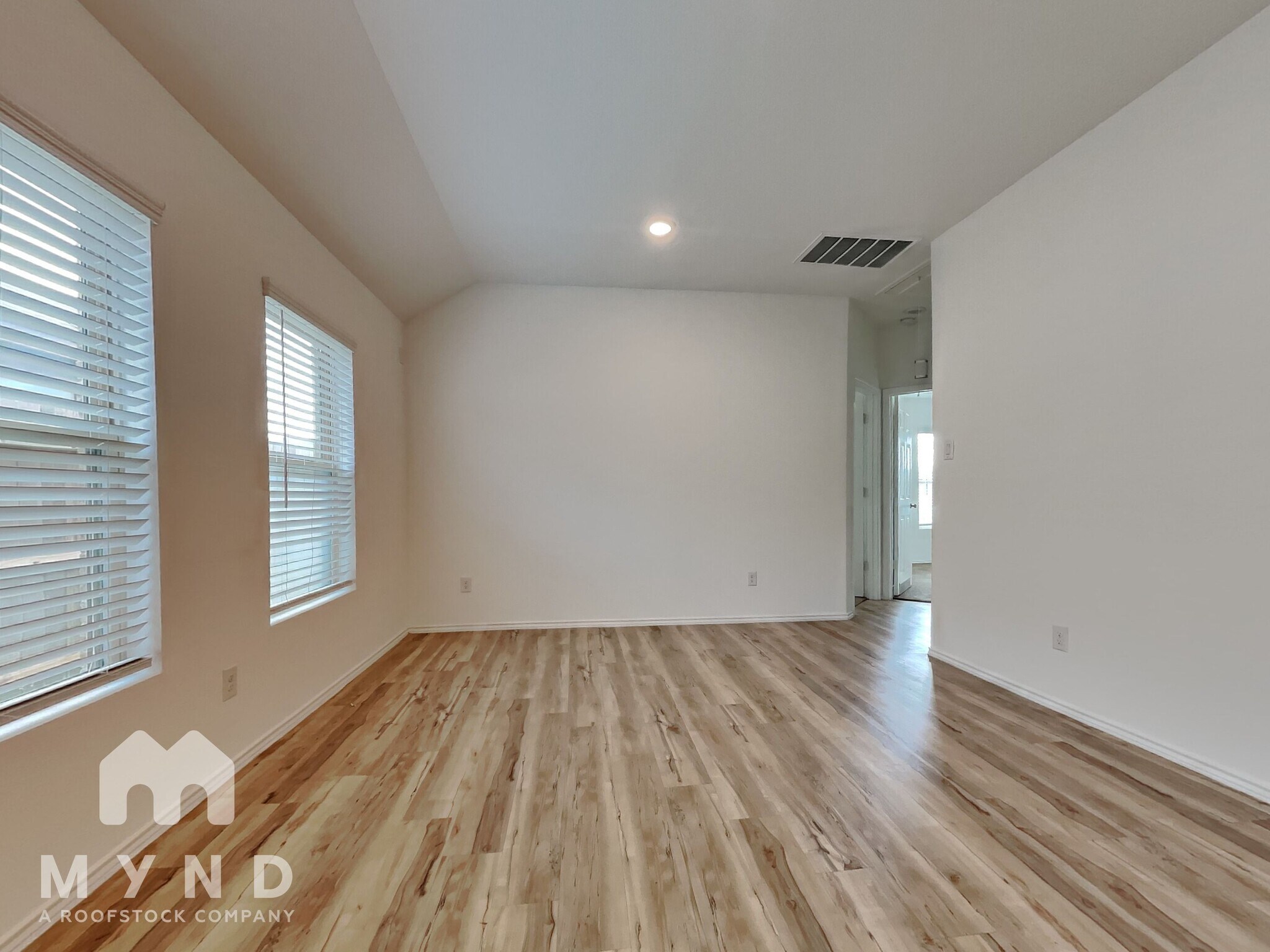 Building Photo - 4230 Magnolia Bay Dr