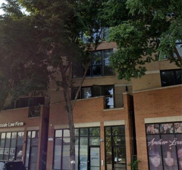 Building Photo - 2440 W Madison St