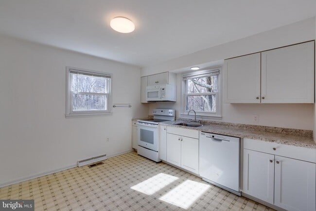 Building Photo - 4297 Lunceford Ln