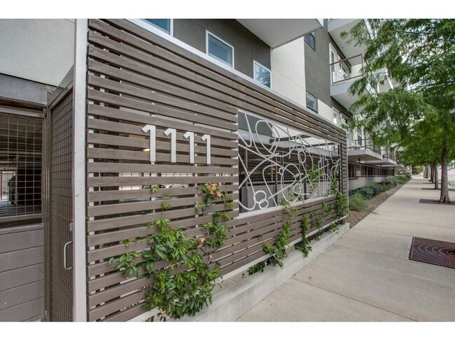 Building Photo - 1111 S Akard St