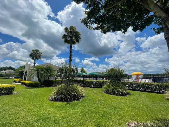 Building Photo - SOUTHEAST ORLANDO  - NICE UPGRADED HOUSE IN TIVOLI WOODS VILLAGE