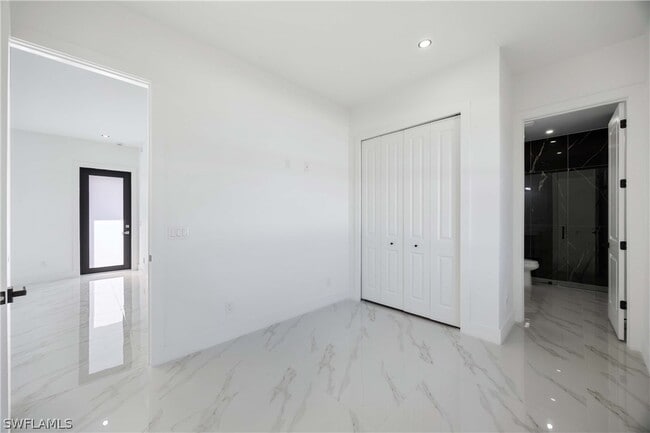 Building Photo - 1053 Marine Ave S