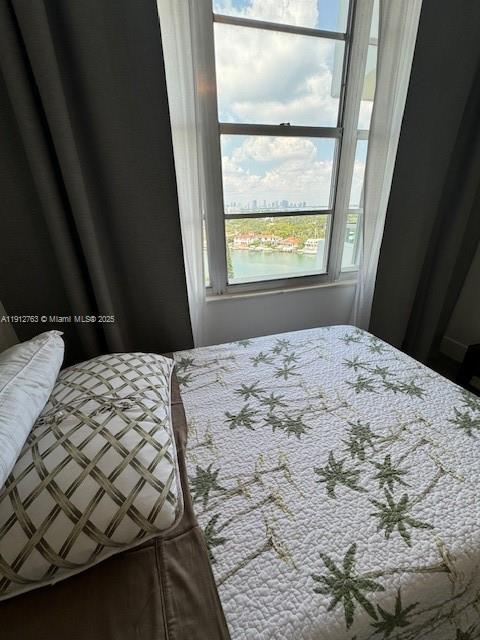 Building Photo - 5161 Collins Ave