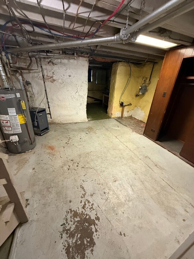 Building Photo - Wonderful Southwest Philadelphia Townhome