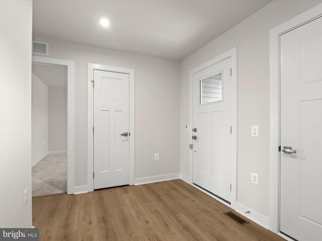 Building Photo - 4738 Naples Ave