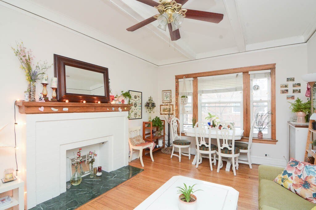 Building Photo - 1400 W Rosemont Ave