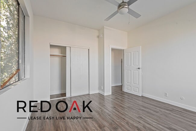 Building Photo - Fabulous One Bedroom with High Ceilings, L...