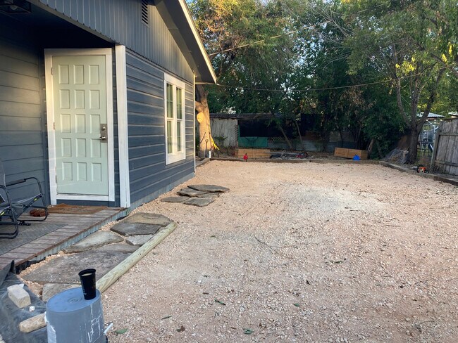 Building Photo - 147 N Kowald Ln