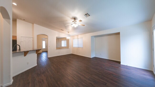 Building Photo - Beautiful Single Story Home with New Floor...