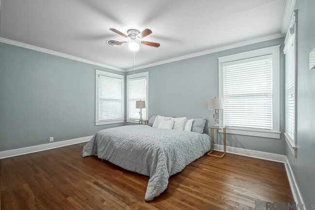 Building Photo - Mid-City Luxury Rental – 4 Bed / 3 Bath