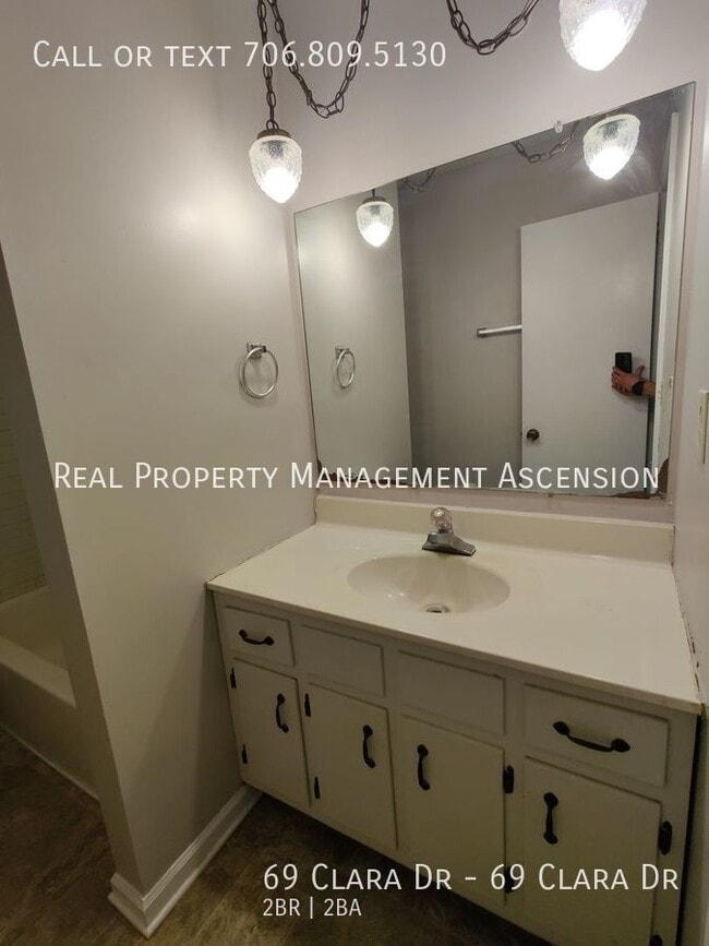 Building Photo - Quaint, Ringgold 2 Bed 1.5 Bath