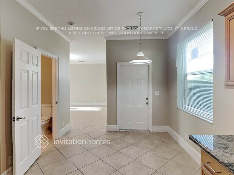 Building Photo - 843 NW 127th Ave