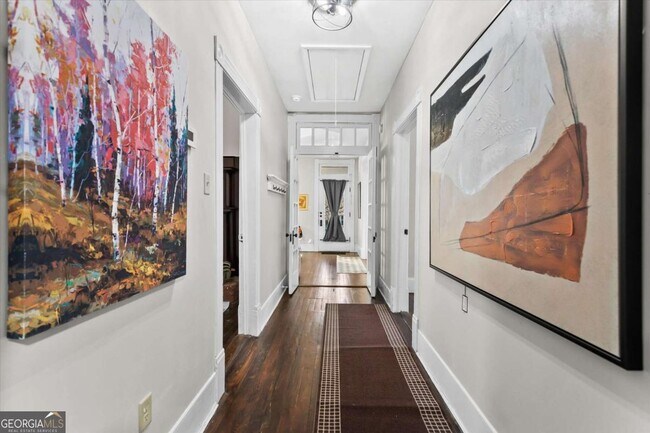 Building Photo - 867 Beecher St SW