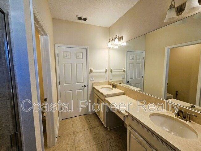 Building Photo - 11541 Crowned Sparrow Ln