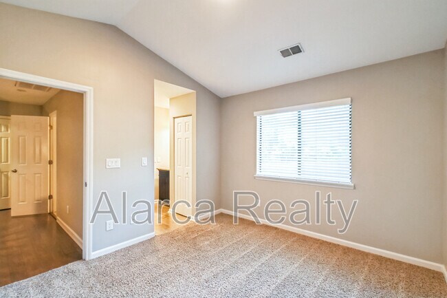 Building Photo - 3909 N Course Dr