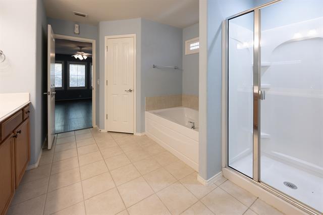 Building Photo - 15905 Avenel Way