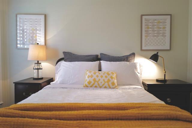 Building Photo - 3000 Townbluff Dr