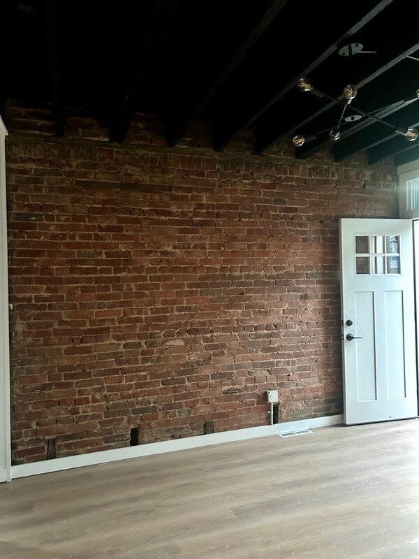 Building Photo - 4042 Geneva St