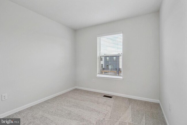 Building Photo - 406 Carroll Walk Ave