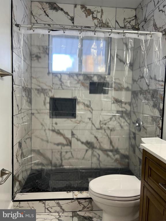 Building Photo - 7925 Ashboro Dr