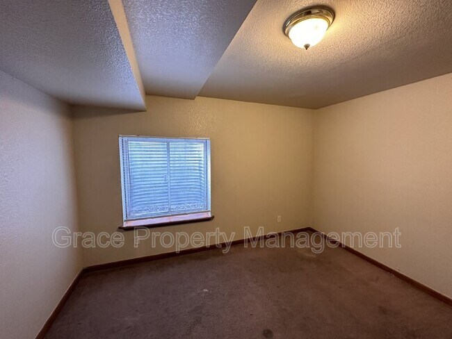 Building Photo - 3453 W 65th Ave