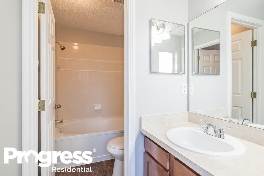 Building Photo - 10439 Brookwood Bluff Rd S