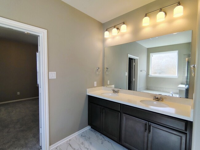 Building Photo - 2307 Sweet Bay Dr