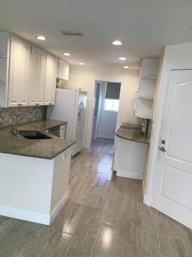 Building Photo - 2137 Tigris Dr