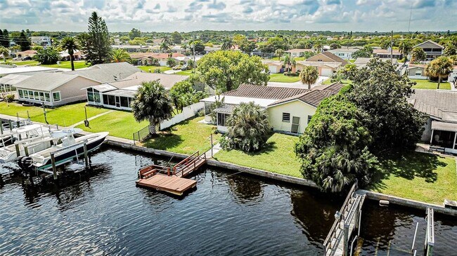 Building Photo - 4149 Floramar Terrace