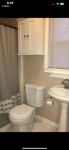 Building Photo - 802 S Bonham Rd