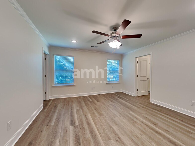 Building Photo - 1609 Lamplighter Ln