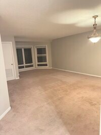 Building Photo - 314 Riverside Ave