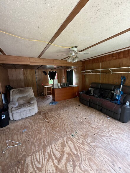 Building Photo - 1404 Rumbaugh Ln