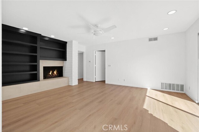 Building Photo - 2501 Blue Water Dr