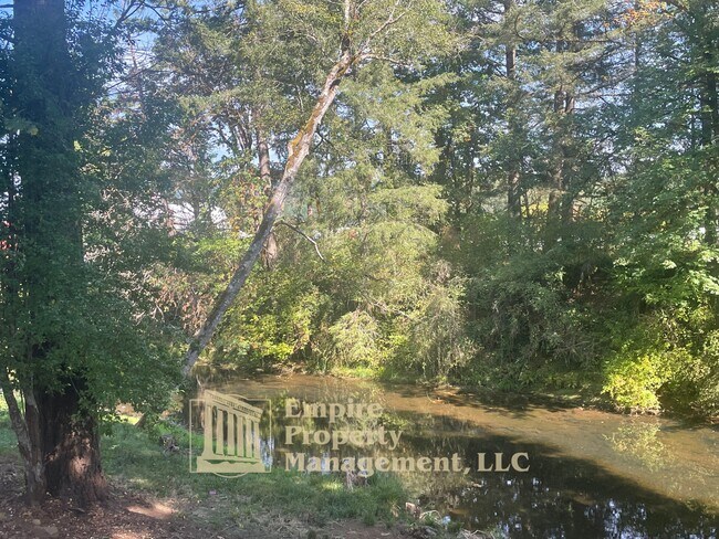 Building Photo - 93127 Marcola Rd