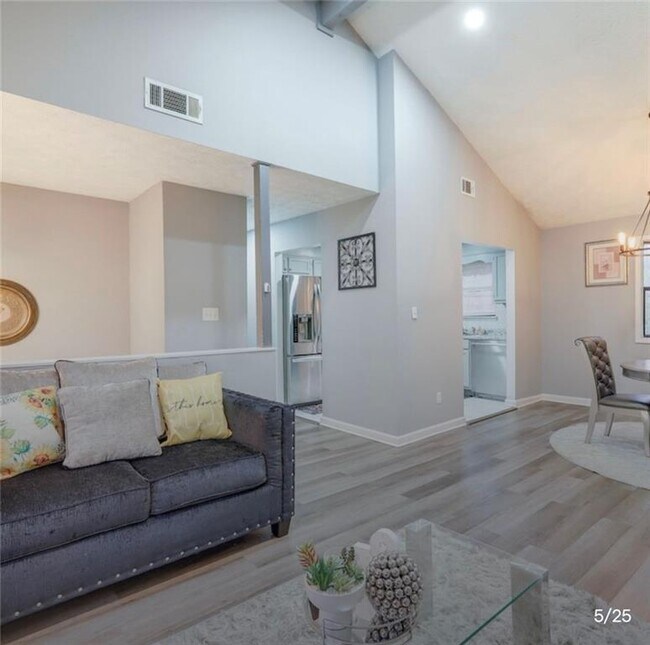 Building Photo - 3468 Deer Trce