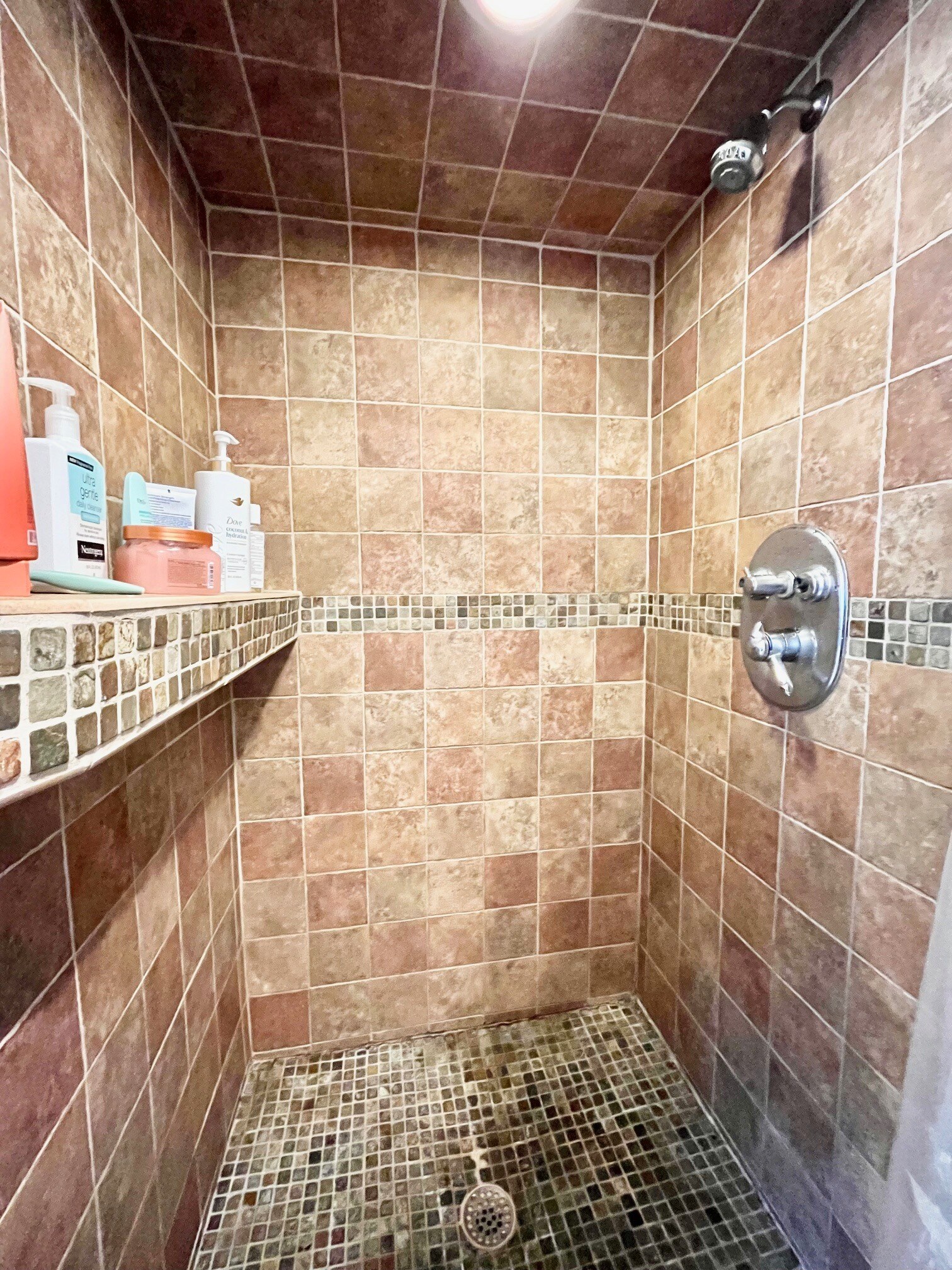 Building Photo - 180 Hillside St