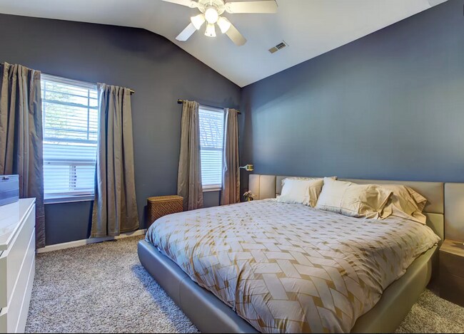 Building Photo - Charming 3BD, 2.5BA Raleigh Townhome with ...