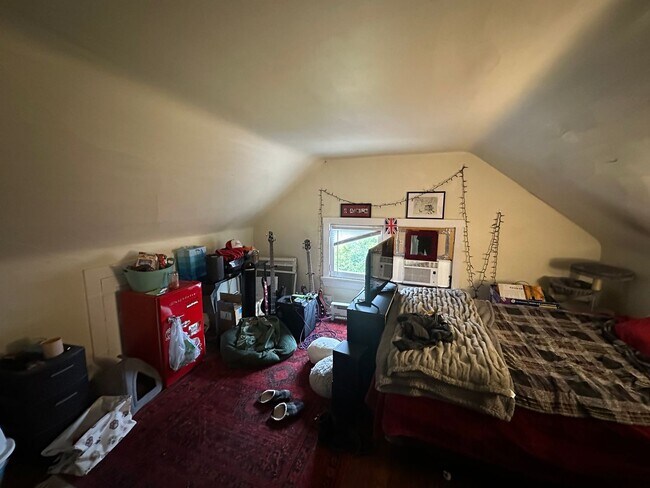 Building Photo - 349 W McMillan St