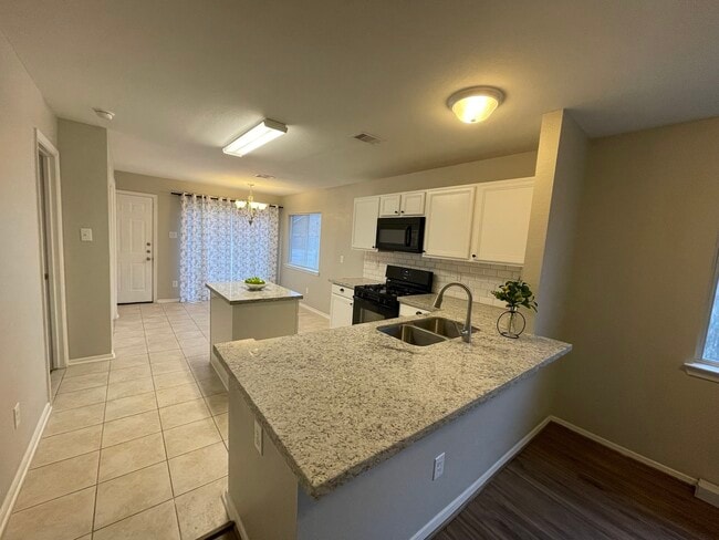 Building Photo - 1603 Nichole Woods Dr