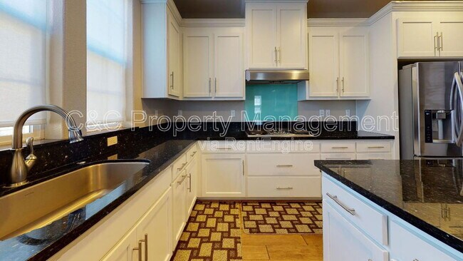 Building Photo - 412 Bungalow Dr